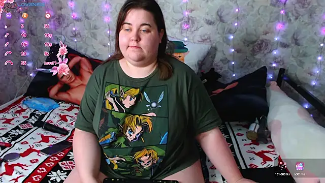 Estelle Hicks online show from December 16, 6:05 pm