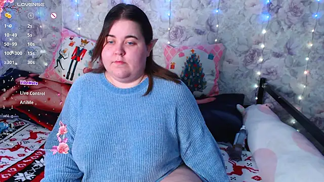 Estelle Hicks online show from December 24, 4:40 pm