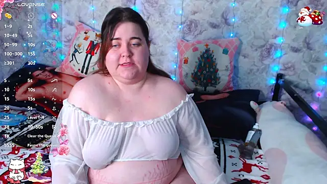 Estelle Hicks online show from December 24, 7:44 pm