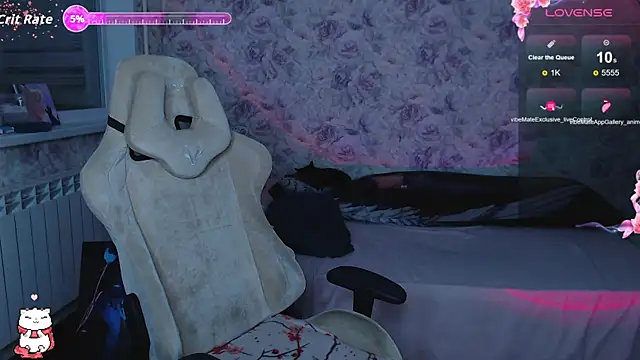 Estelle Hicks online show from October 31, 6:09 pm