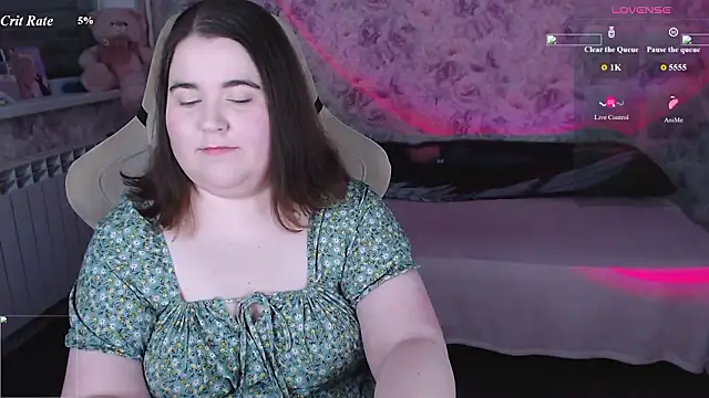 Estelle Hicks online show from March 19, 6:34 pm