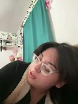 indiegirl666 online show from April 7, 3:18 am