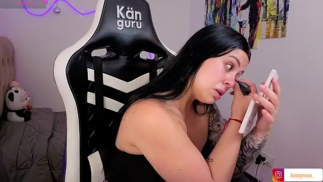 Victoryyy  online show from December 15, 4:44 pm