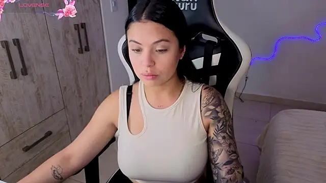 Victoryyy  online show from February 11, 8:47 pm