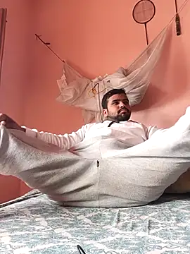 MeFeellove online show from November 14, 9:08 am