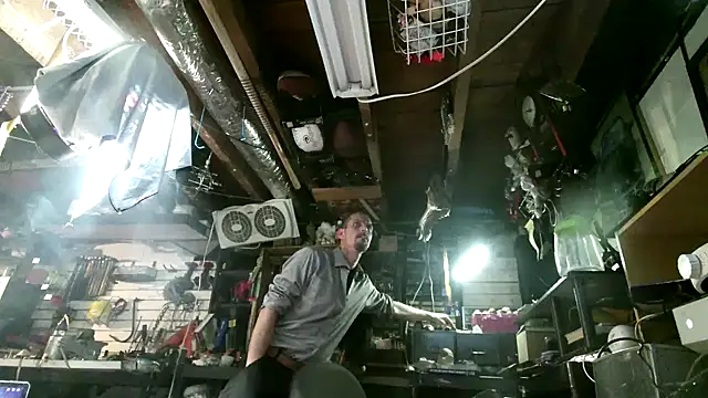 Snapshot of mrwinsalot88 chatting on October 15, 3:50 am mrwinsalot88 online show from October 15, 3:50 am