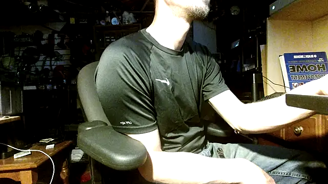 Snapshot of mrwinsalot88 chatting on October 19, 9:43 am mrwinsalot88 online show from October 19, 9:43 am