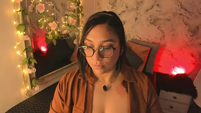 Bella desi  online show from June 7, 1:15 pm