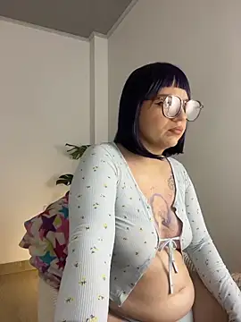 Snapshot of sophia_goth chatting on November 14, 12:09 am sophia goth online show from November 14, 12:09 am