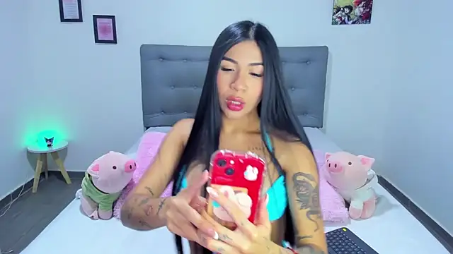 Snapshot of Agataowens chatting on January 23, 5:24 am Agataowens online show from January 23, 5:24 am