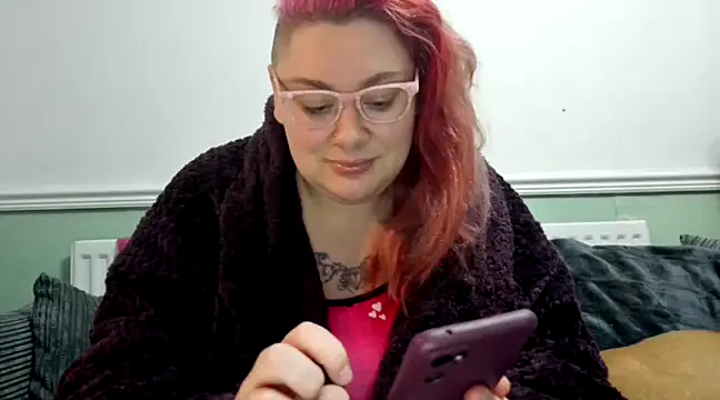 Bustycurves online show from December 5, 9:28 pm