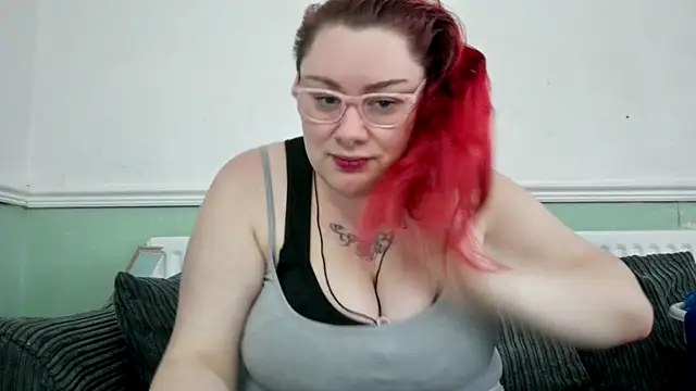 Bustycurves online show from February 4, 10:21 am