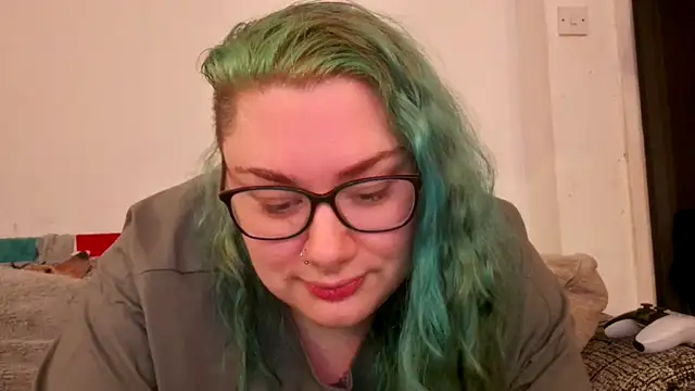 Snapshot of Bustycurves chatting on February 28, 11:50 pm Bustycurves online show from February 28, 11:50 pm