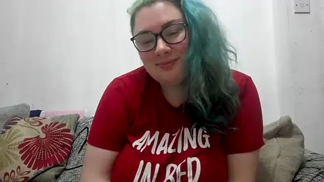 Snapshot of Bustycurves chatting on March 2, 11:33 pm Bustycurves online show from March 2, 11:33 pm