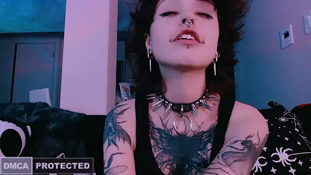 NaughtyLittleFox online show from February 15, 8:02 am