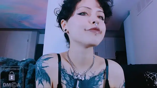Snapshot of NaughtyLittleFox chatting on July 13, 4:04 am NaughtyLittleFox online show from July 13, 4:04 am