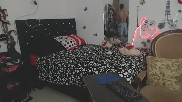 Snapshot of brigitht chatting on November 19, 8:58 am brigitht online show from November 19, 8:58 am