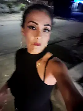 Snapshot of brigitht chatting on November 23, 6:02 am brigitht online show from November 23, 6:02 am