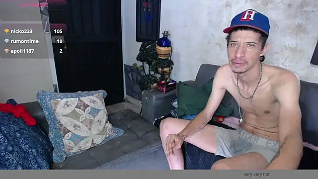 Snapshot of master_and_sumisse chatting on October 22, 8:14 am master and sumisse online show from October 22, 8:14 am