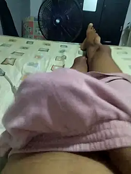 Snapshot of Elii_uwu chatting on February 16, 2:53 am Elii uwu online show from February 16, 2:53 am