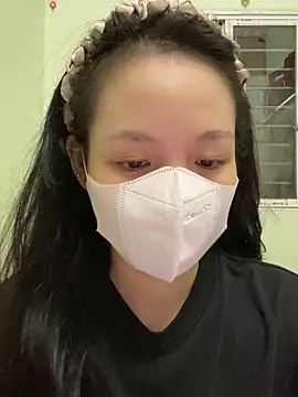 Snapshot of minmin2kk5 chatting on October 13, 1:11 pm minmin2kk5 online show from October 13, 1:11 pm