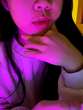 Snapshot of minmin2kk5 chatting on November 4, 5:17 am minmin2kk5 online show from November 4, 5:17 am