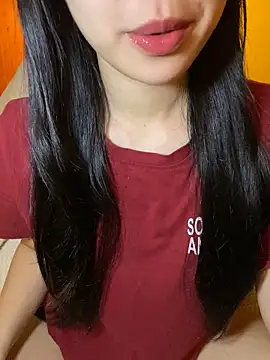 Snapshot of minmin2kk5 chatting on November 13, 1:48 am minmin2kk5 online show from November 13, 1:48 am