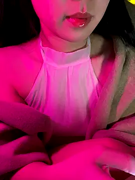 Snapshot of minmin2kk5 chatting on December 17, 3:29 pm minmin2kk5 online show from December 17, 3:29 pm