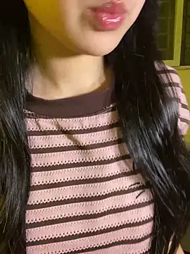 Snapshot of minmin2kk5 chatting on December 20, 2:13 pm minmin2kk5 online show from December 20, 2:13 pm