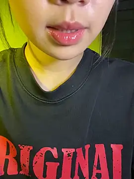 Snapshot of minmin2kk5 chatting on December 22, 7:16 am minmin2kk5 online show from December 22, 7:16 am