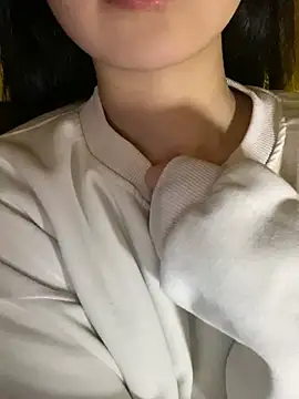 Snapshot of minmin2kk5 chatting on January 18, 4:00 pm minmin2kk5 online show from January 18, 4:00 pm