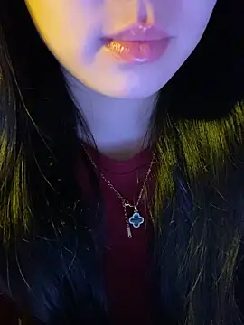 Snapshot of minmin2kk5 chatting on February 1, 3:10 pm minmin2kk5 online show from February 1, 3:10 pm