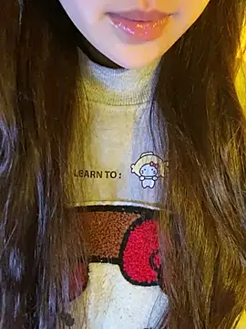 Snapshot of minmin2kk5 chatting on February 8, 2:42 pm minmin2kk5 online show from February 8, 2:42 pm