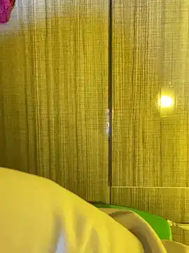 Snapshot of minmin2kk5 chatting on February 10, 3:49 pm minmin2kk5 online show from February 10, 3:49 pm