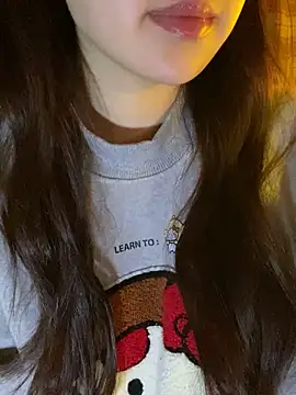 Snapshot of minmin2kk5 chatting on February 11, 3:50 pm minmin2kk5 online show from February 11, 3:50 pm