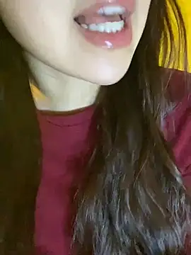 Snapshot of minmin2kk5 chatting on February 14, 4:59 pm minmin2kk5 online show from February 14, 4:59 pm