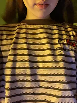 minmin2kk5 online show from March 7, 3:20 pm