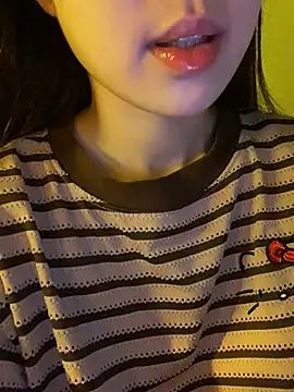 minmin2kk5 online show from March 14, 3:34 am