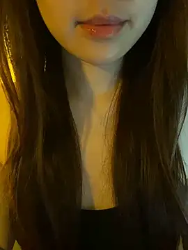 minmin2kk5 online show from April 3, 1:36 am