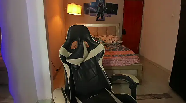 naomi berckley online show from December 29, 5:42 am