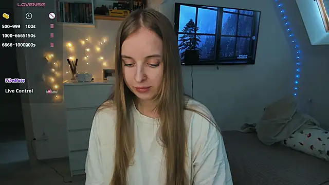 violet blue eyes online show from March 16, 1:04 pm