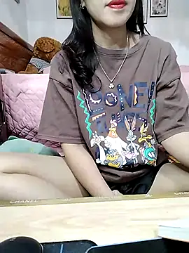 Snapshot of cream1299 chatting on October 30, 8:20 pm cream1299 online show from October 30, 8:20 pm