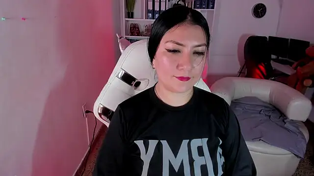 Snapshot of katya_nt chatting on November 18, 1:04 pm katya nt online show from November 18, 1:04 pm