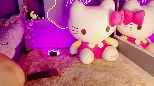 Snapshot of miia__baker chatting on March 23, 12:09 pm miia baker online show from March 23, 12:09 pm