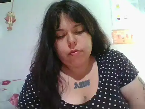 scarletttlove online show from April 18, 1:09 am