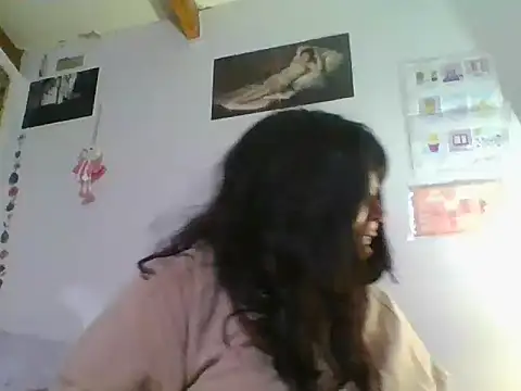 Snapshot of scarletttlove chatting on July 9, 1:42 am scarletttlove online show from July 9, 1:42 am