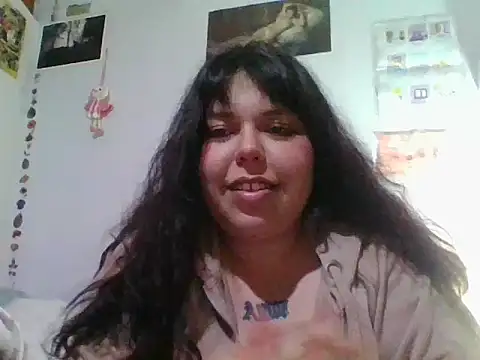 Snapshot of scarletttlove chatting on July 20, 1:09 am scarletttlove online show from July 20, 1:09 am