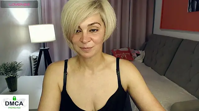 Snapshot of Blonde_lola444 chatting on July 23, 5:44 pm Blonde lola444 online show from July 23, 5:44 pm