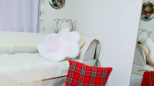 Snapshot of aaanyan chatting on December 11, 2:52 am aaanyan online show from December 11, 2:52 am