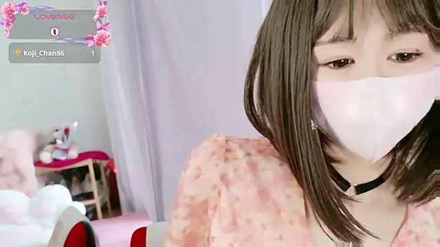 aaanyan online show from April 18, 11:49 pm